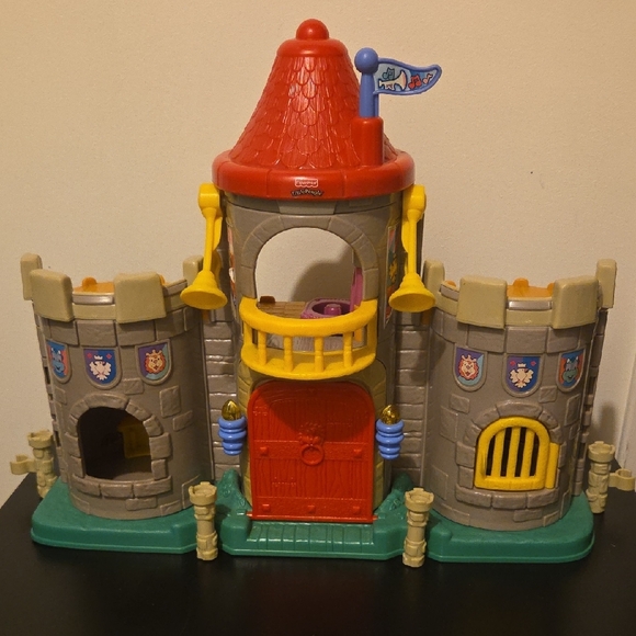 Little People Lil Kingdom Castle 2003 With Extras - Picture 2 of 14